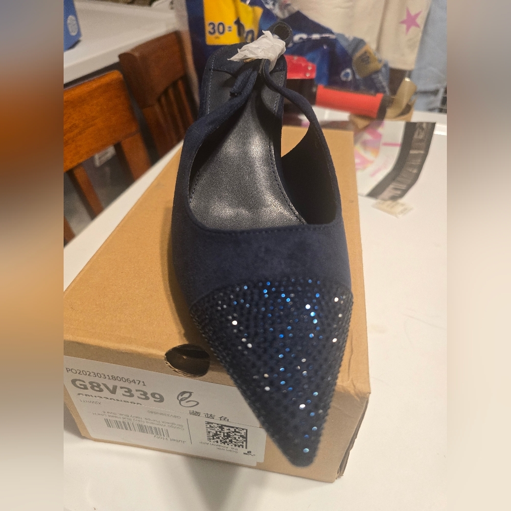 Elegant Navy Women's Heels - Picture 8 of 10